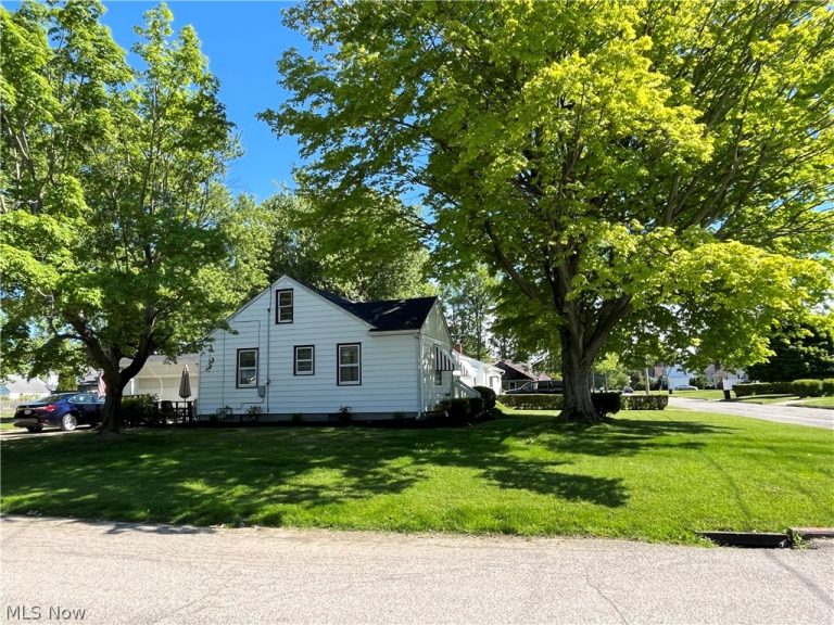 708 Allen Avenue, Ashtabula, OH - Photo 2