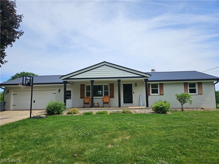 9729 Sommerville Street, Louisville, OH, 44641