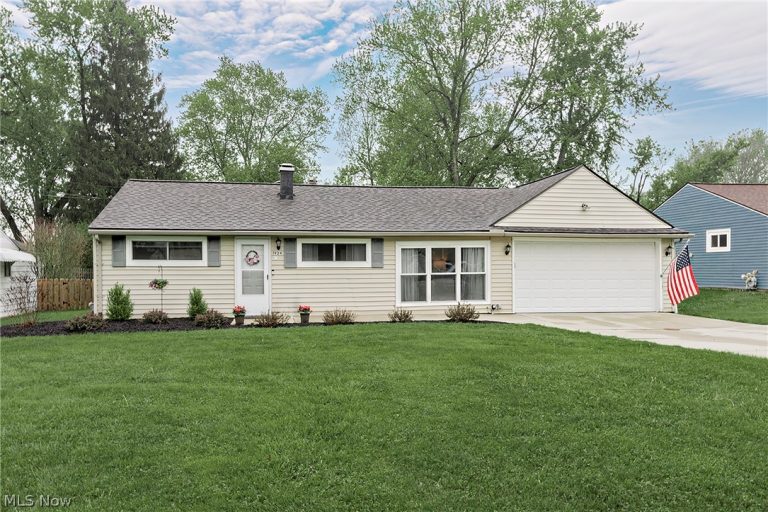 1924 Westwood Drive, Twinsburg, OH, 44087