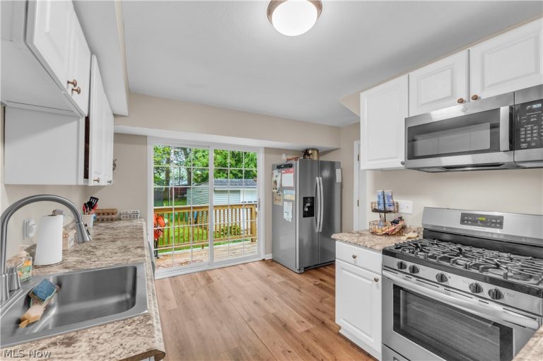 27645 Butternut Ridge Road, North Olmsted, OH - Photo 6