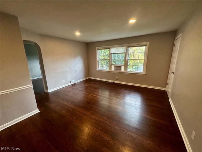 1765 14th Street, Cuyahoga Falls, OH - Photo 2