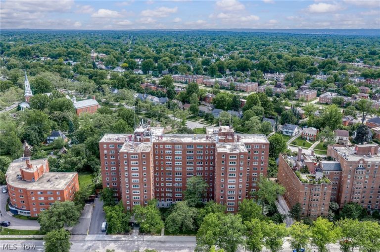 13800 Shaker Boulevard #602, Cleveland, OH - Photo 3