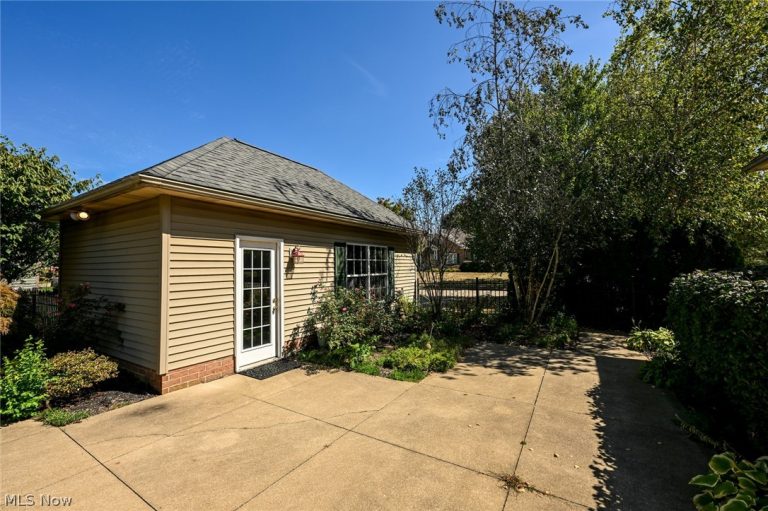5957 Century Street, Canton, OH - Photo 8