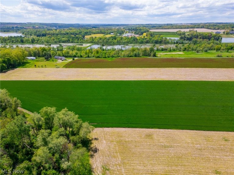 4686 Valley Road, Wooster, OH - Photo 2