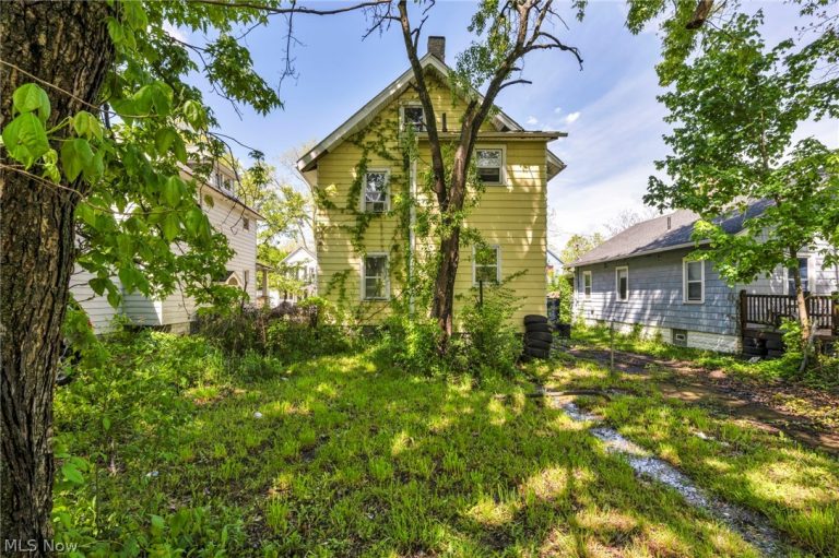 132 Irondale Street, Elyria, OH - Photo 4