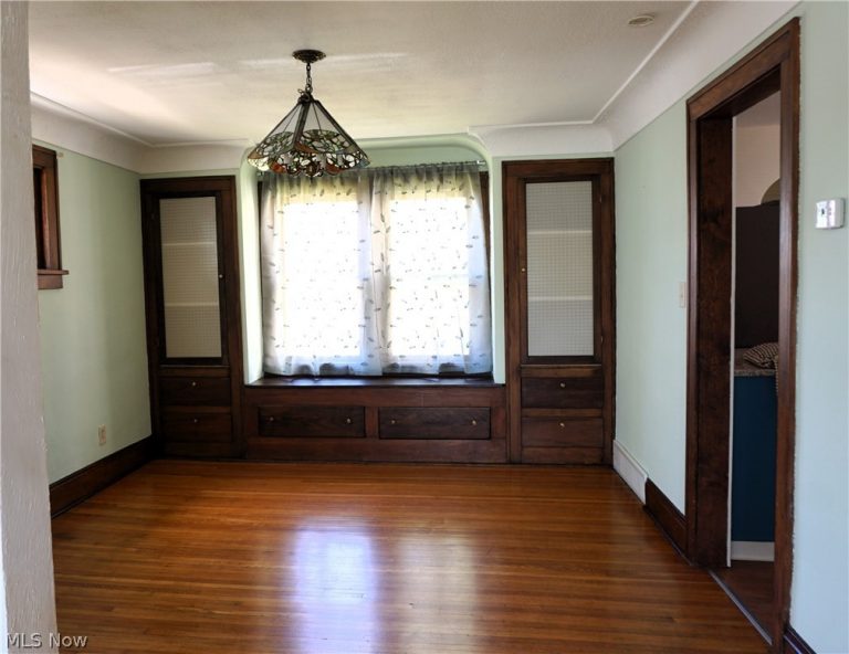 19715 Cherokee Avenue, Cleveland, OH - Photo 8