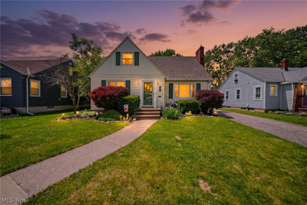 172 Brandtson Avenue, Elyria, OH
