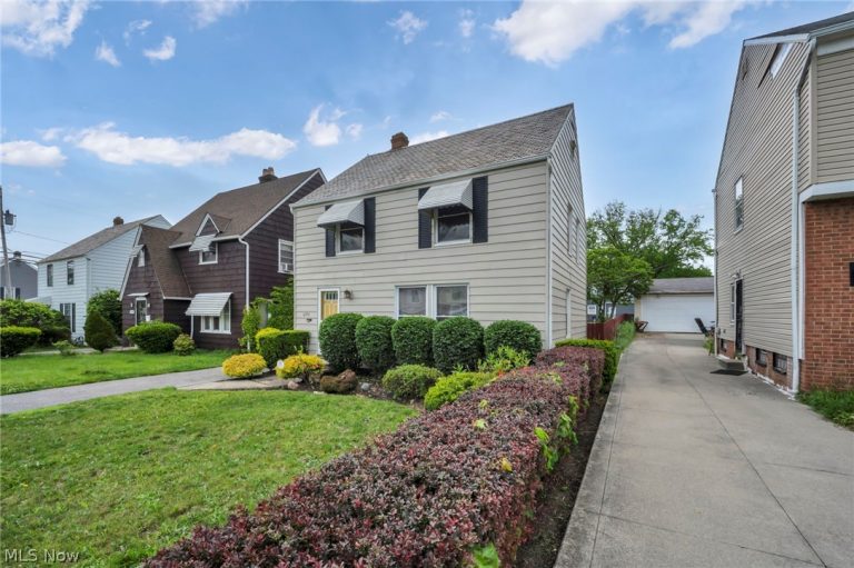 16911 Throckley Avenue, Cleveland, OH - Photo 3