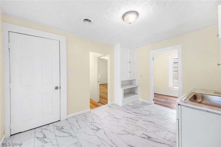 3020 47th Street, Cleveland, OH - Photo 2