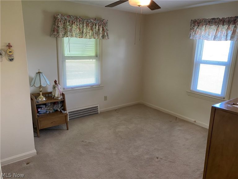 12910 Shady Oak Boulevard, Garfield Heights, OH - Photo 6