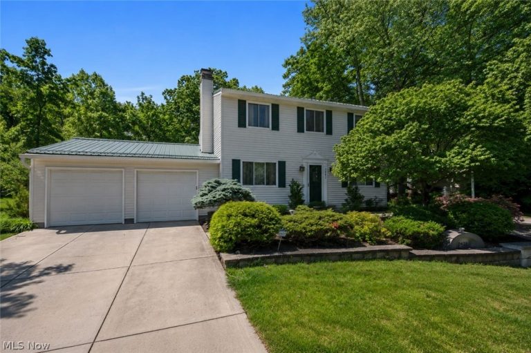 9481 Yorkview Drive, North Royalton, OH, 44133