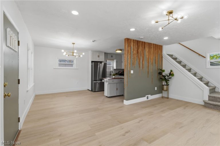 18815 Arrowhead Avenue, Cleveland, OH - Photo 5