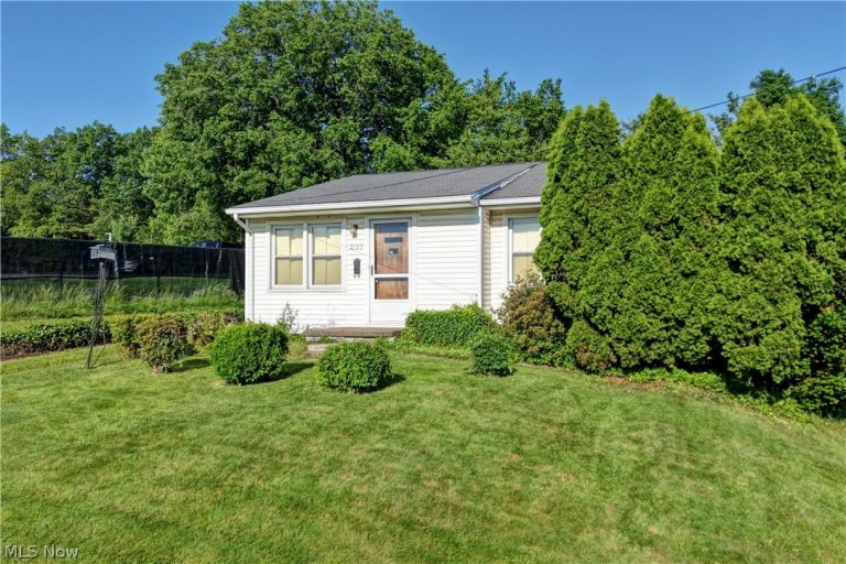 2123 Clearview Avenue, Canton, OH - Photo 3