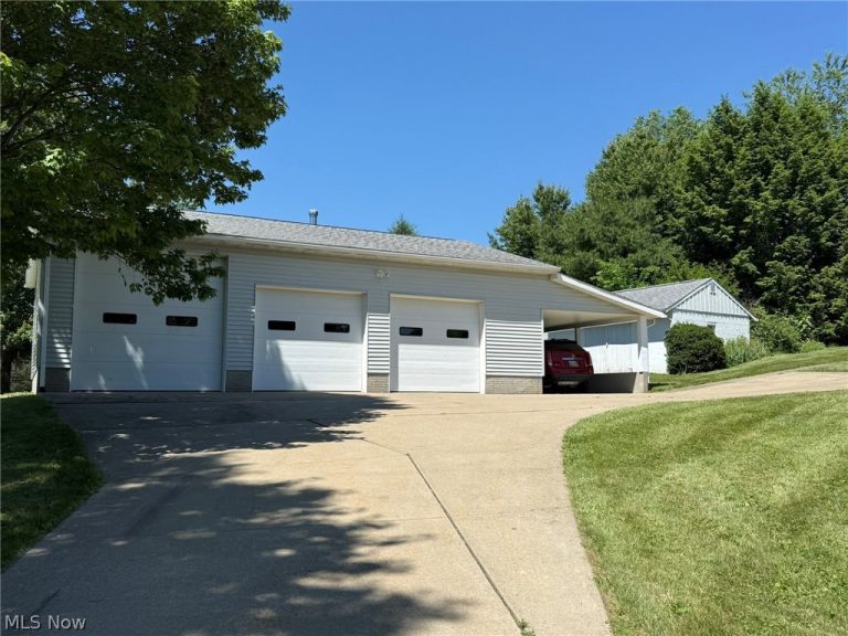 4223 Blacksnake Hill Road, Dover, OH - Photo 2