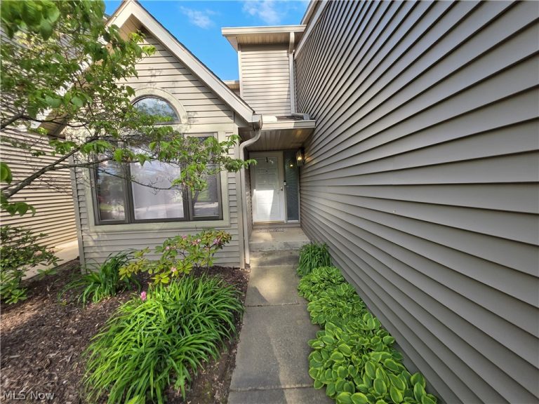 29 Lethbridge Lane, Copley, OH - Photo 2