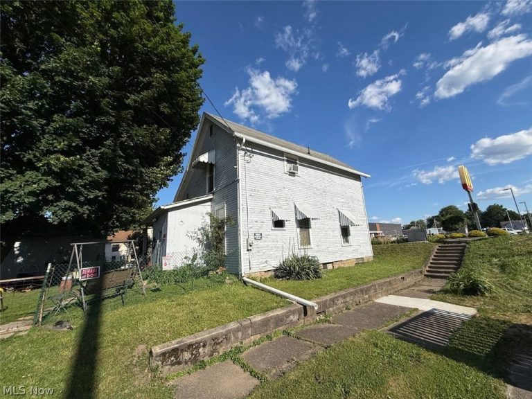 104 Chestnut Street, Coshocton, OH - Photo 6