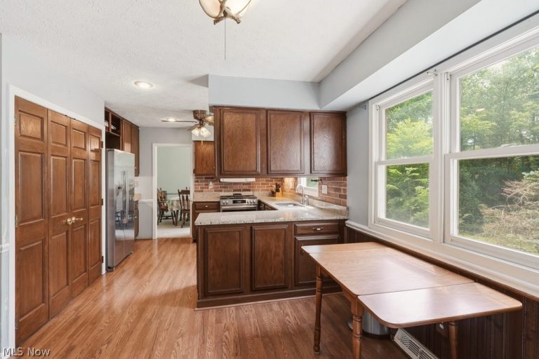 838 Glencrest Road, Northfield, OH - Photo 8