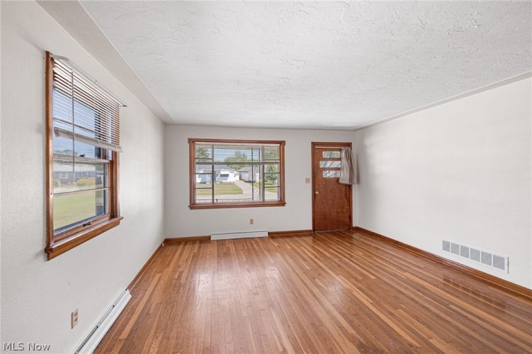 3264 Estelle Avenue, Lorain, OH - Photo 6
