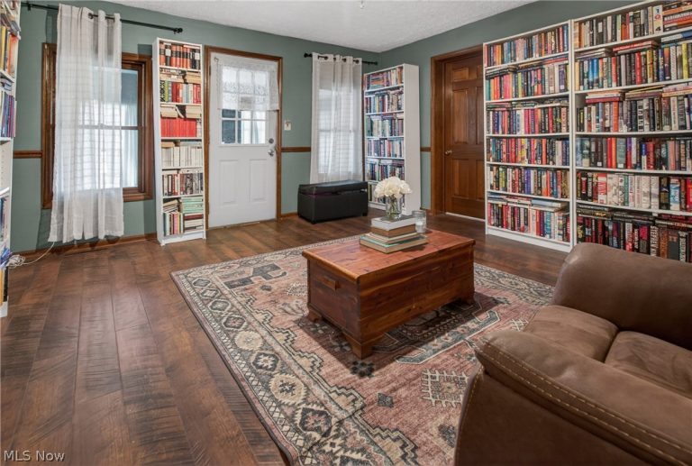 1031 Park Avenue, Amherst, OH - Photo 3