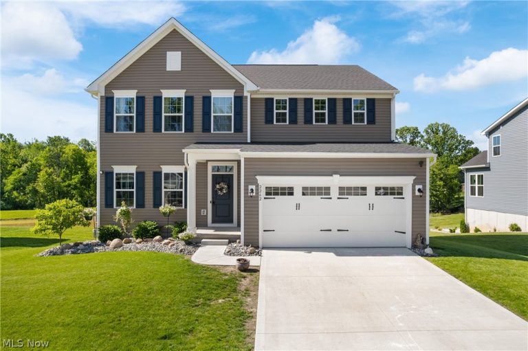2262 Monaco Street, Uniontown, OH, 44685