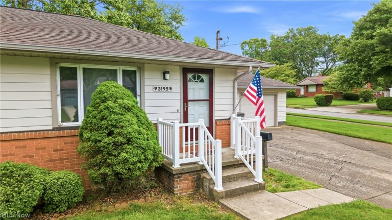 3195 Sunnybrooke Drive, Youngstown, OH - Photo 4