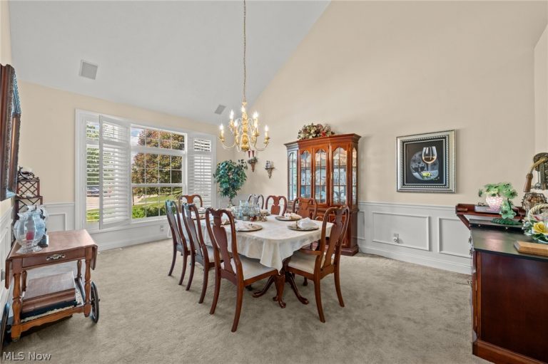3918 Hedgewood Drive, Medina, OH - Photo 8