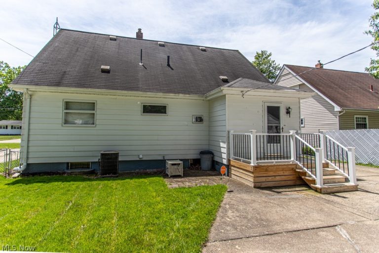3154 Northwest Boulevard, Warren, OH - Photo 8
