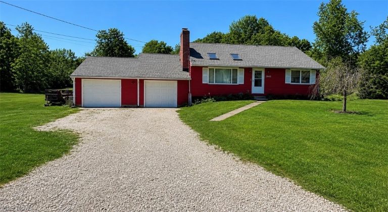 2860 Cliffside Drive, Copley, OH - Photo 2