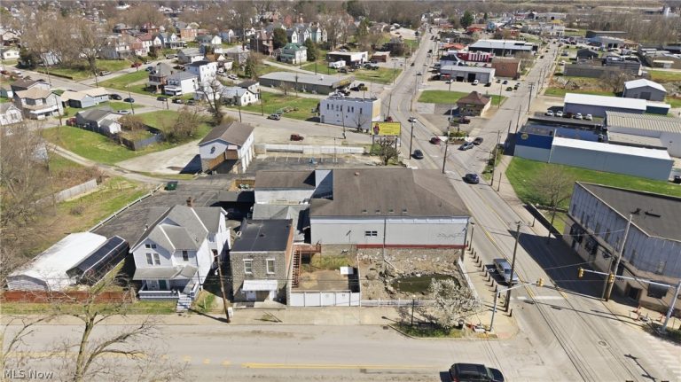 805 7th Street, Parkersburg, WV - Photo 4