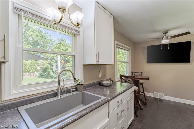 3496 Marcella Avenue, Stow, OH - Photo 6