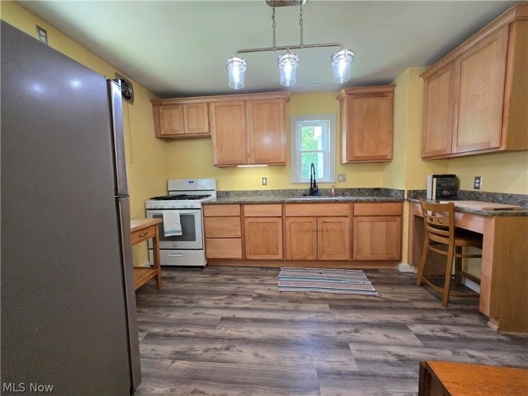 1404 Bryden Drive, Akron, OH - Photo 6