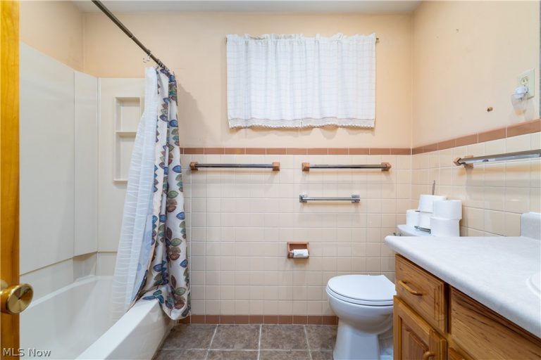 353 Westwood Drive, Steubenville, OH - Photo 3