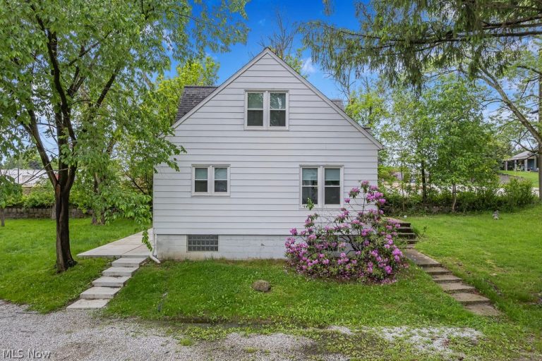 86 Southeast Avenue, Tallmadge, OH - Photo 3