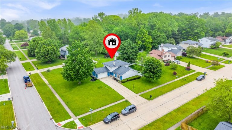 891 Pepperwood Drive, Brunswick, OH - Photo 3