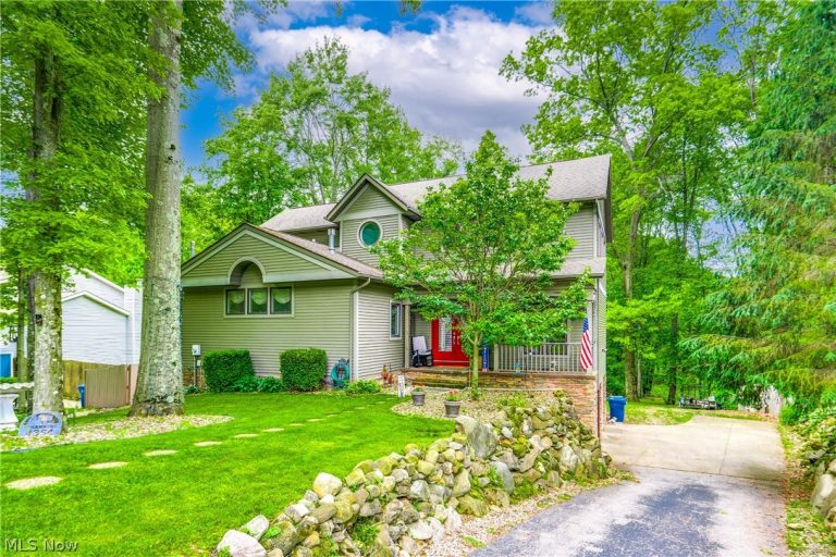 4364 Laburnum Drive, Akron, OH, 44319
