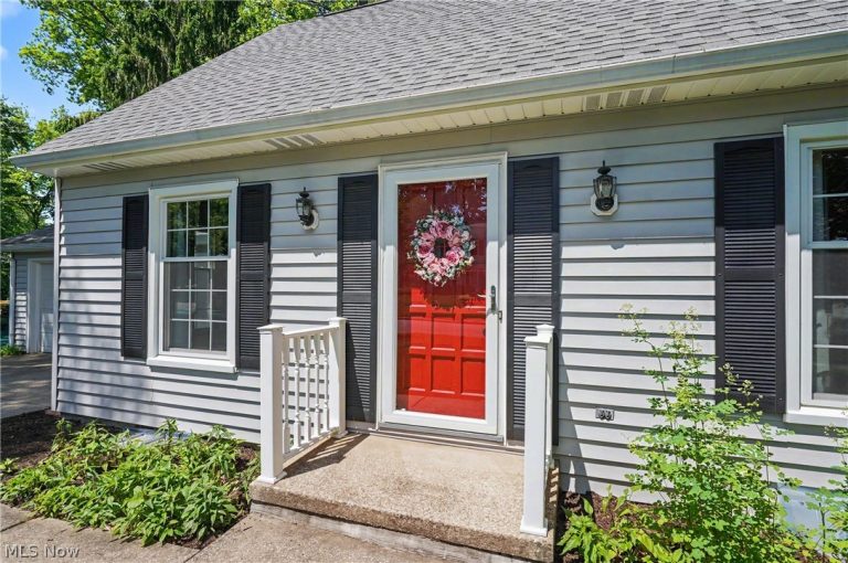 2920 Carters Grove Road, Cuyahoga Falls, OH - Photo 6