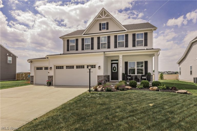 36615 Gladstone Mill Drive, North Ridgeville, OH - Photo 2