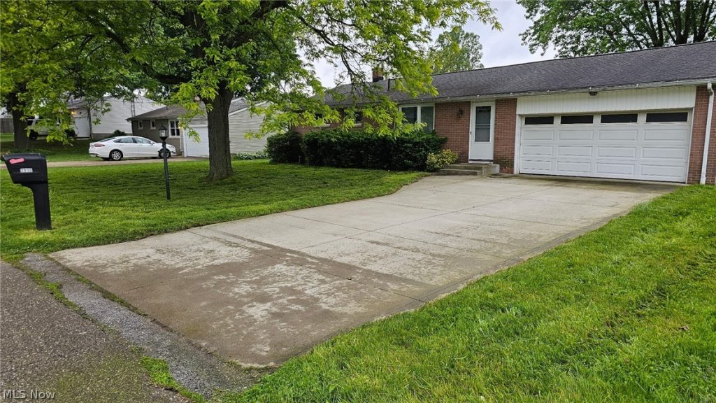 2010 38th Street, Canton, OH