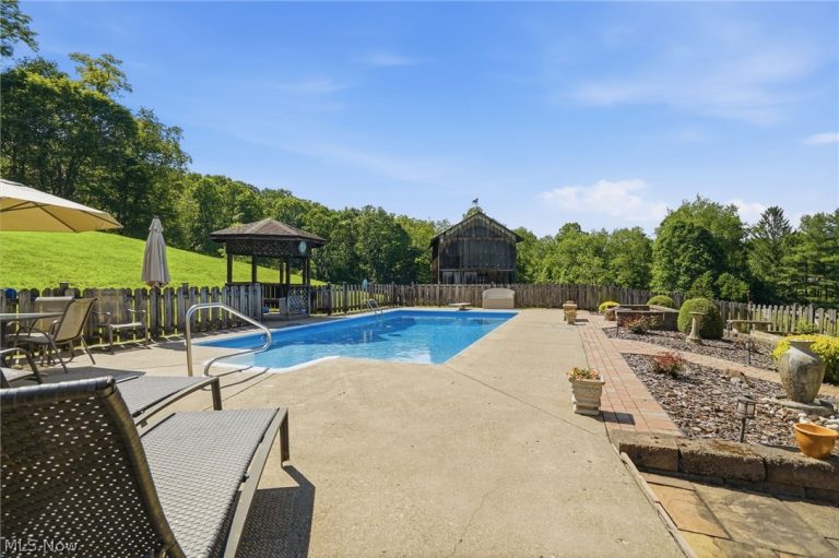 551 Lewisville Road, Woodsfield, OH - Photo 6
