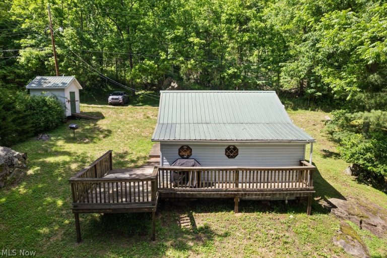 227 Exline Camp Road, Elizabeth, WV - Photo 4