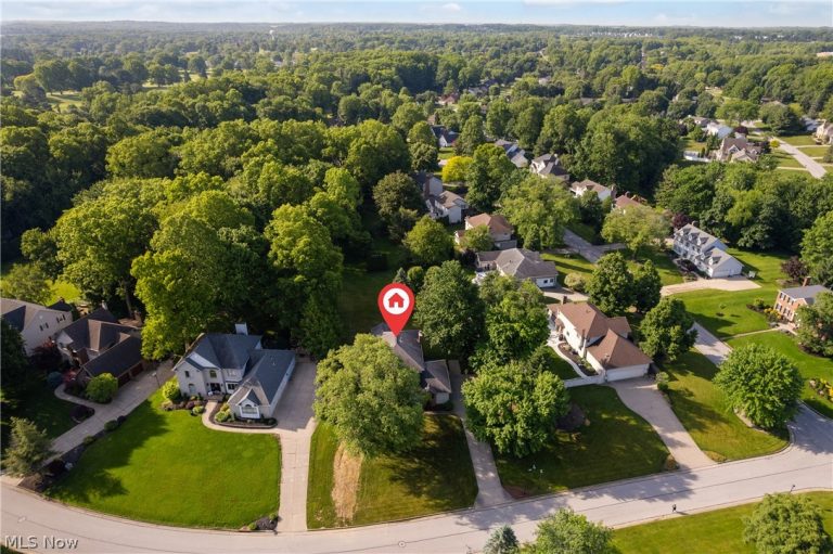 1938 Fairway Drive, Uniontown, OH - Photo 4