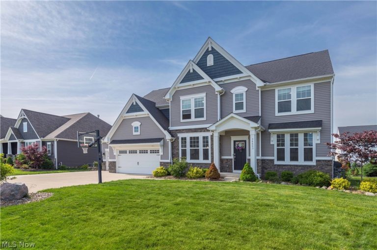 36603 Amalfi Road, North Ridgeville, OH - Photo 3