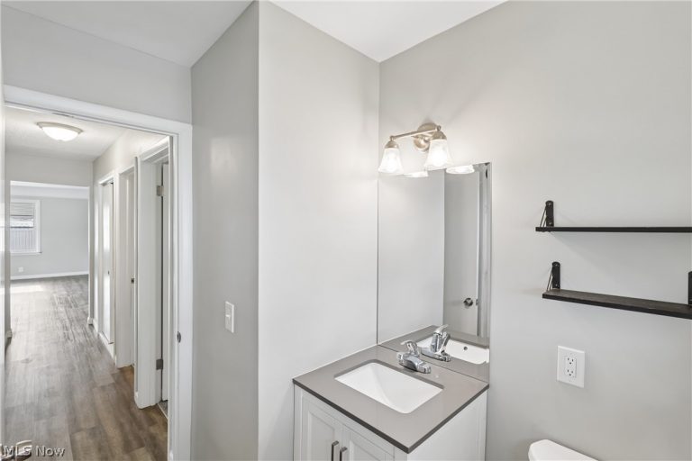 11605 Harold Drive, Cleveland, OH - Photo 6