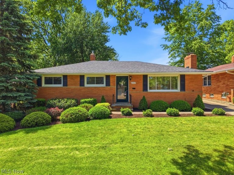 6503 Regency Drive, Parma, OH - Photo 2
