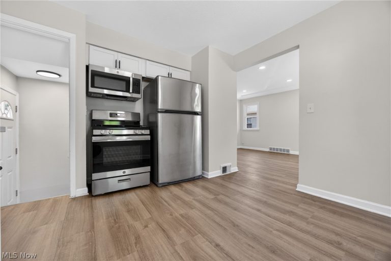 11709 Guardian Boulevard, Cleveland, OH - Photo 4