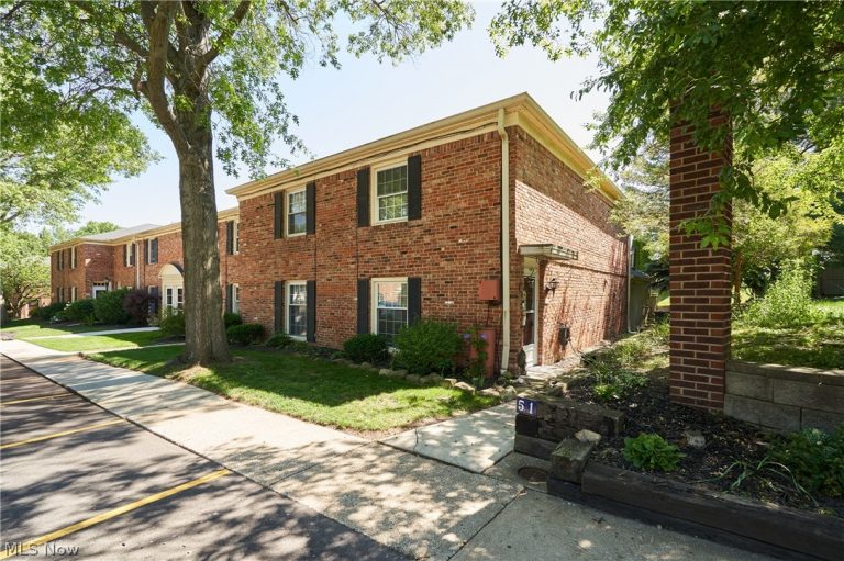 51 Nottoway Court, Akron, OH, 44313
