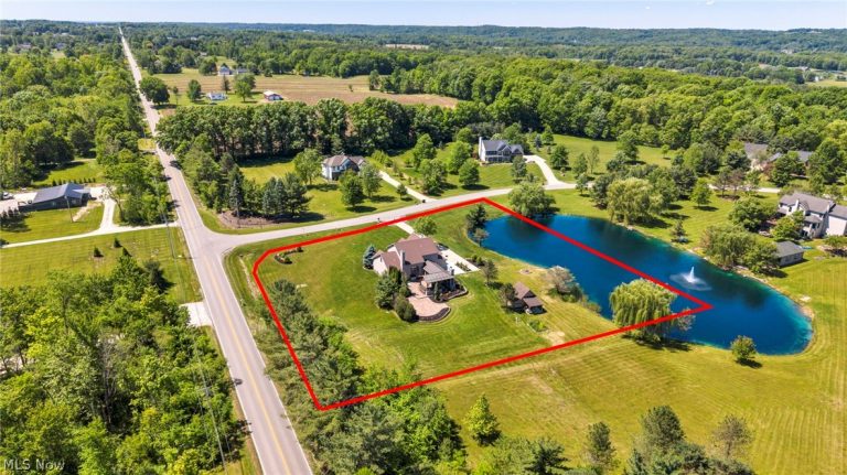 2473 Halle Drive, Medina, OH - Photo 6