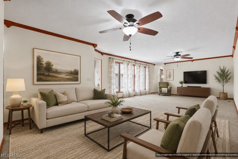 13063 Olympus Way, Strongsville, OH - Photo 3