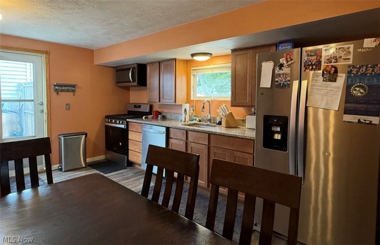 6447 Sandfield Drive, Brook Park, OH - Photo 3