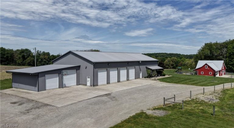 7839 Chestnut Ridge Road, Beach City, OH - Photo 3